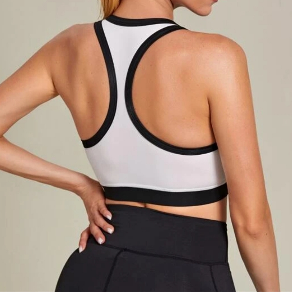 Contrast Panel Racer Back Sports Bra - Picture 2 of 5